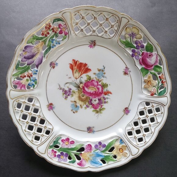 VTG Antique Plate Germany Reticulated Dresden Flowers Porcelain 8 3/8" Beautiful - Picture 1 of 10